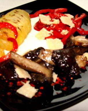 Жаркое из грибов с паприкой и сыром Джюгас