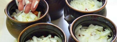 жаркое из свинины с картошкой в горшочках. Шаг 7