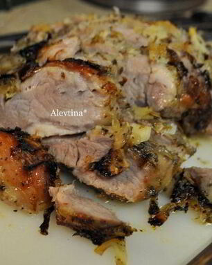 Жаркое из свинины с луком, чесноком и цитрусом