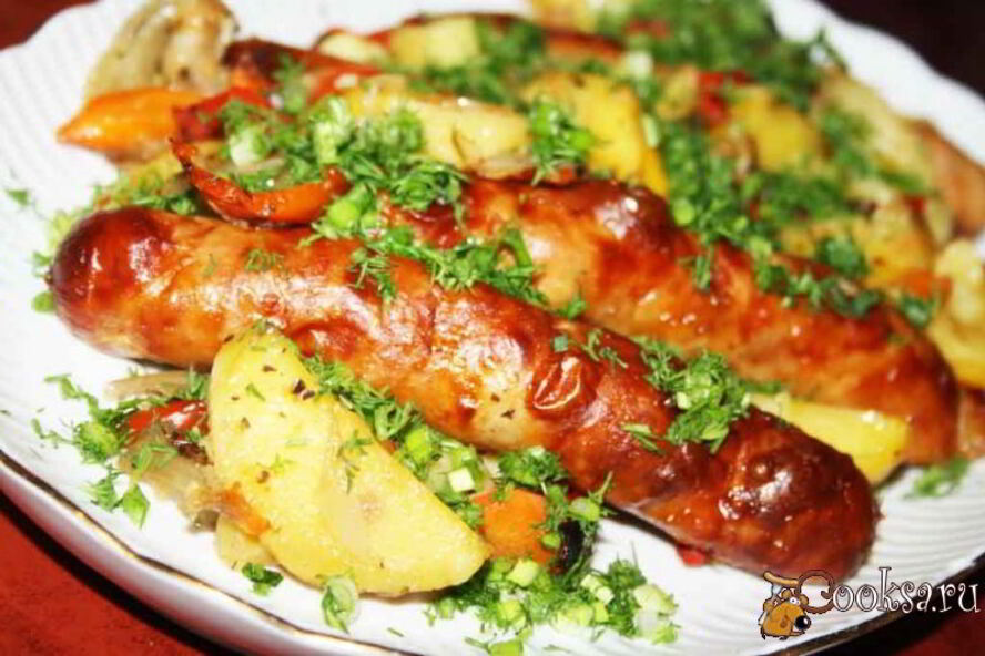 Рецепт жаркое с колбасками в духовке
