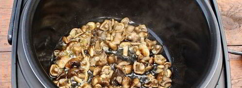 гречка с мясом и грибами в мультиварке. Шаг 8