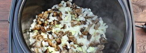 гречка с мясом и грибами в мультиварке. Шаг 9