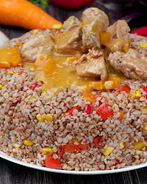 Гречневая каша с гуляшом