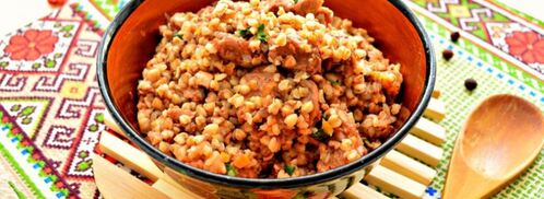 гречневая каша с тушенкой на сковороде. Шаг 4