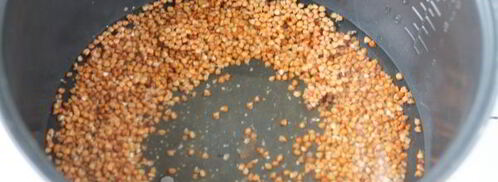 молочная гречневая каша в мультиварке. Шаг 6