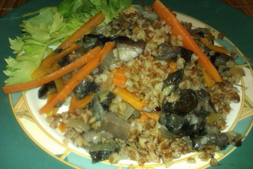 Рецепт постная гречка с маслятами и травами