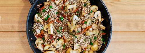 зеленая гречка со свининой и грибами. Шаг 6