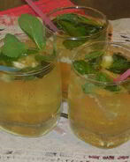 Холодный лимонный пунш с шампанским