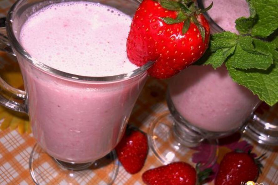 Рецепт клубнично-йогуртового коктейля