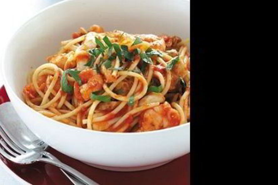 Рецепт макароны с морским коктейлем