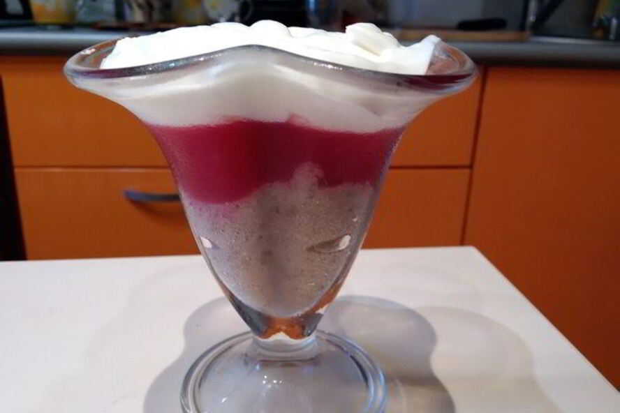 Рецепт десерт из бананового смузи и киселя