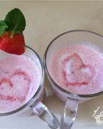 Клубничный кефирный смузи
