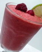 Малиново-яблочный смузи с лаймом