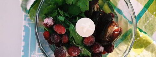 смузи банан-финики-руккола. Шаг 3