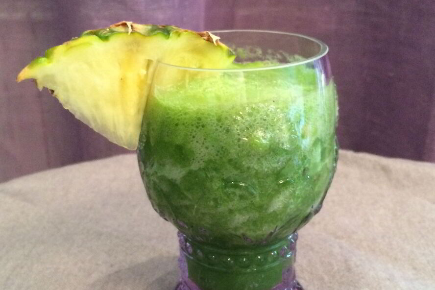 Рецепт смузи из ананаса со щавелем