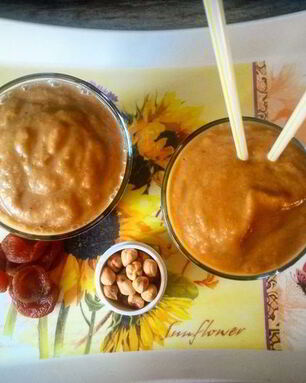 Смузи с бананами и курагой