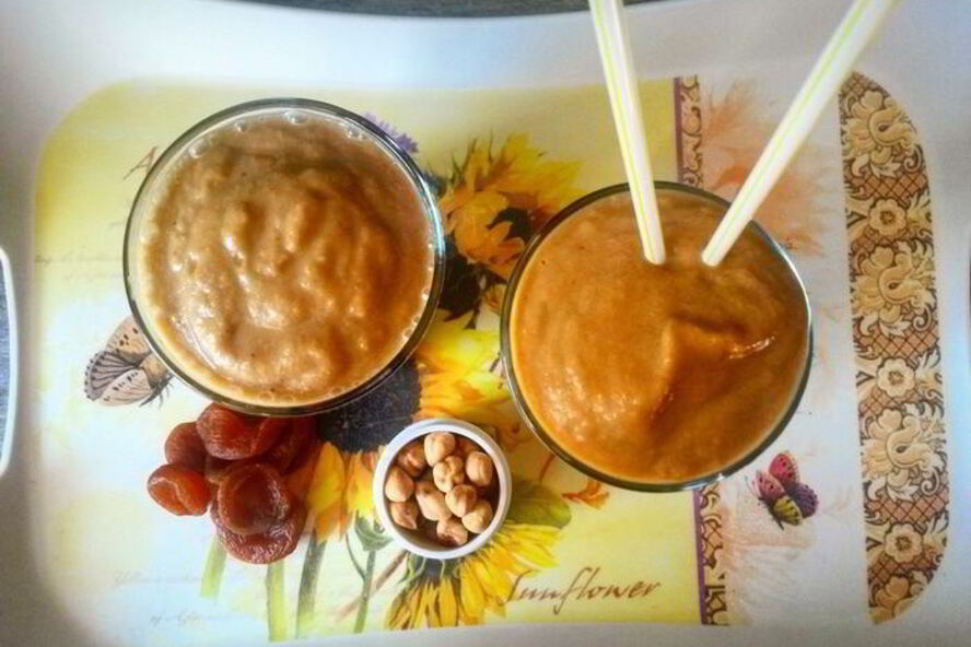 Рецепт смузи с бананами и курагой