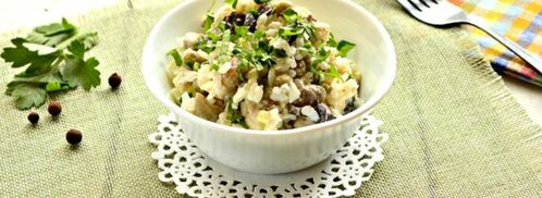 грибной салат с курицей и рисом. Шаг 3