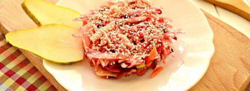 капустный салат с грушей и кунжутом. Шаг 3