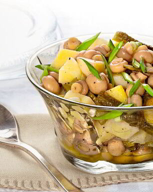 Картофельный салат с маринованными шампиньонами