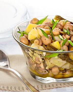 Картофельный салат с маринованными шампиньонами