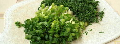 картофельный салат со щавелем и маринованными огурцами. Шаг 3