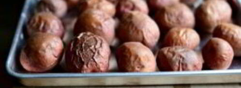 салат с запеченным картофелем. Шаг 2