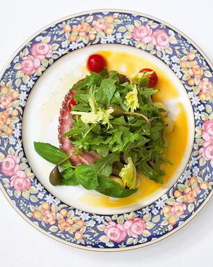 Теплый салат с картофелем и осьминогом