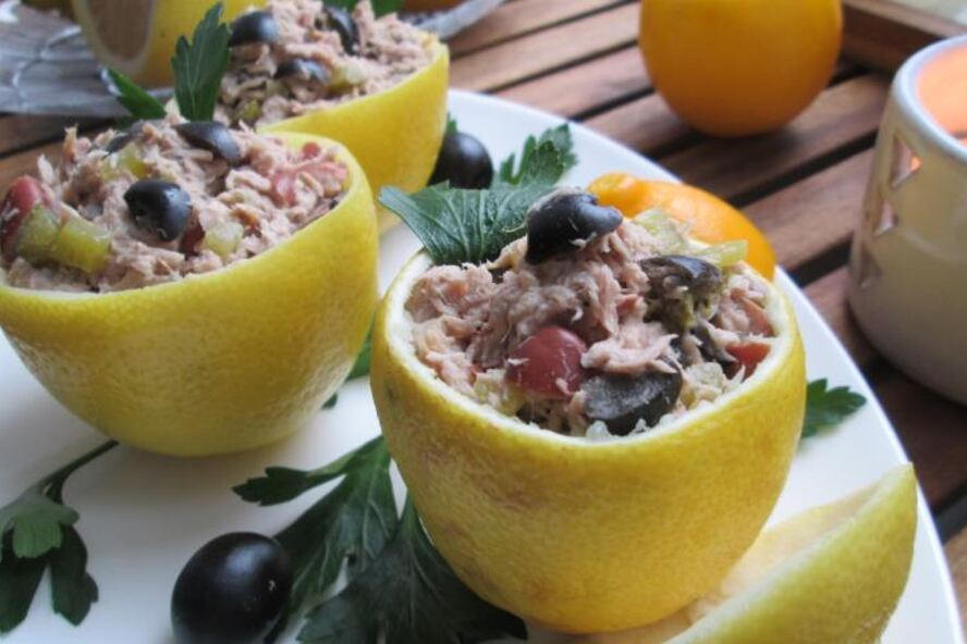 Рецепт салат фасолевый с тунцом, маслинами и каперсами