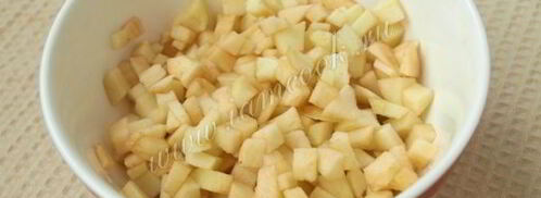 салат из кальмаров с яблоками. Шаг 4