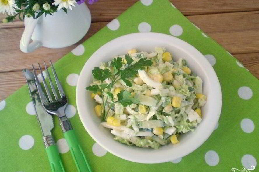 Рецепт салат из пекинской капусты с кукурузой