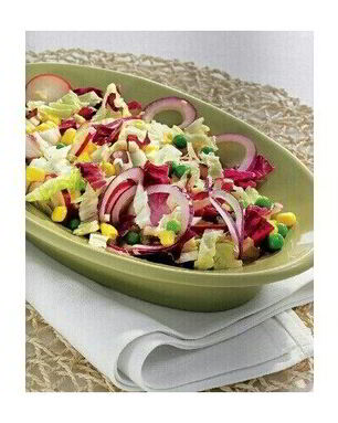 Салат из пекинской капусты с зеленым горошком