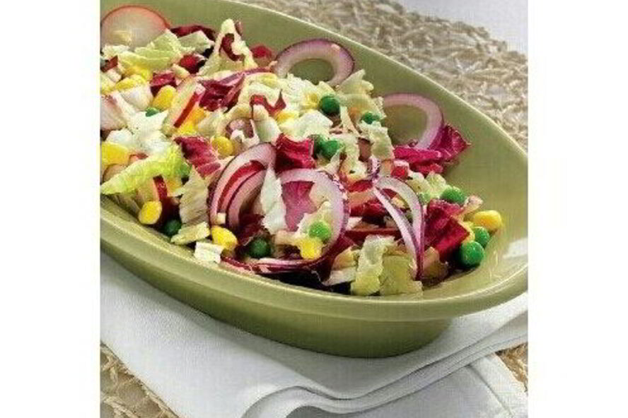 Рецепт салат из пекинской капусты с зеленым горошком