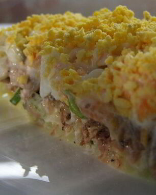 Салат Мимоза с сайрой