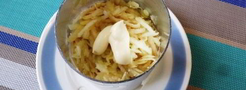 салат мимоза со шпротами. Шаг 12