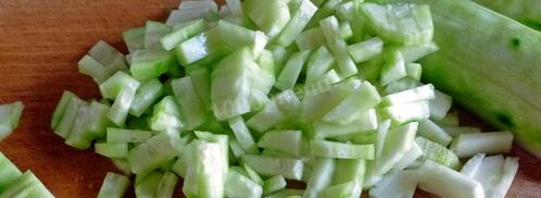 салат мужской каприз с огурцом. Шаг 3