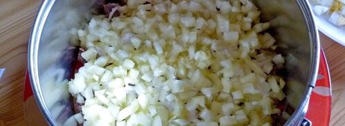 салат мужской каприз с огурцом. Шаг 10