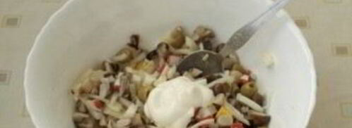 салат новогодний из крабовых палочек. Шаг 7