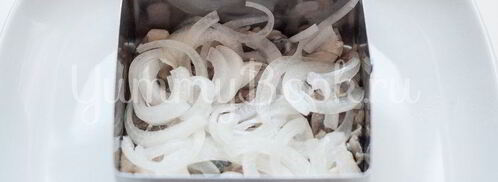 диетическая селедка под шубой без майонеза и картошки. Шаг 4