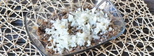 салат шпроты под шубой. Шаг 9