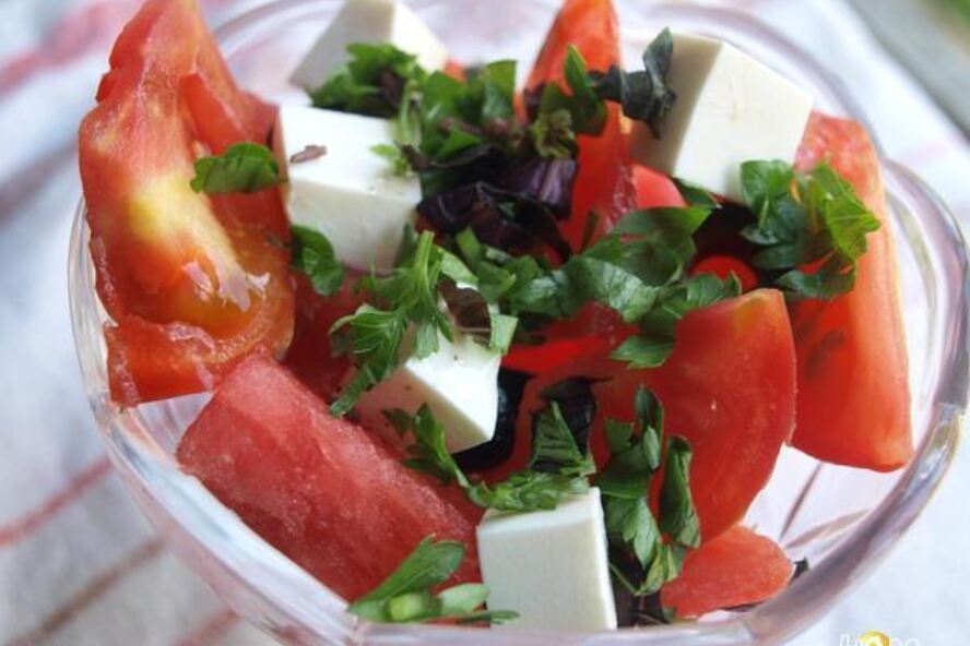 Рецепт салат с арбузом и помидорами август