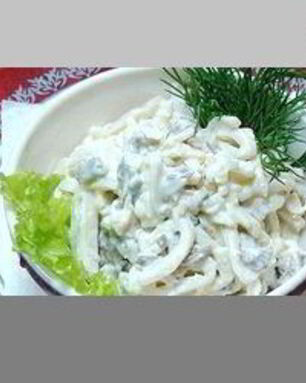 Салат с кальмарами и грибами