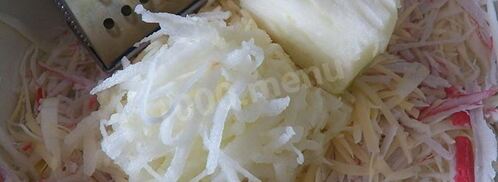 салат с капустой и крабовыми палочками. Шаг 5