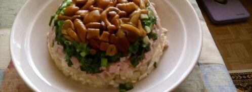 салат с маринованными опятами. Шаг 6