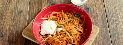 салат с морковью и сухариками. Шаг 8