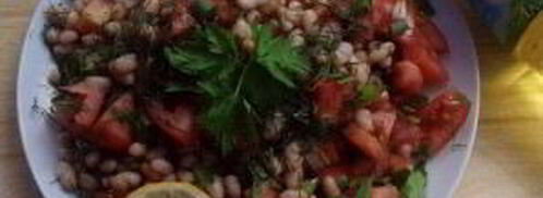 салат с помидорами и фасолью. Шаг 3