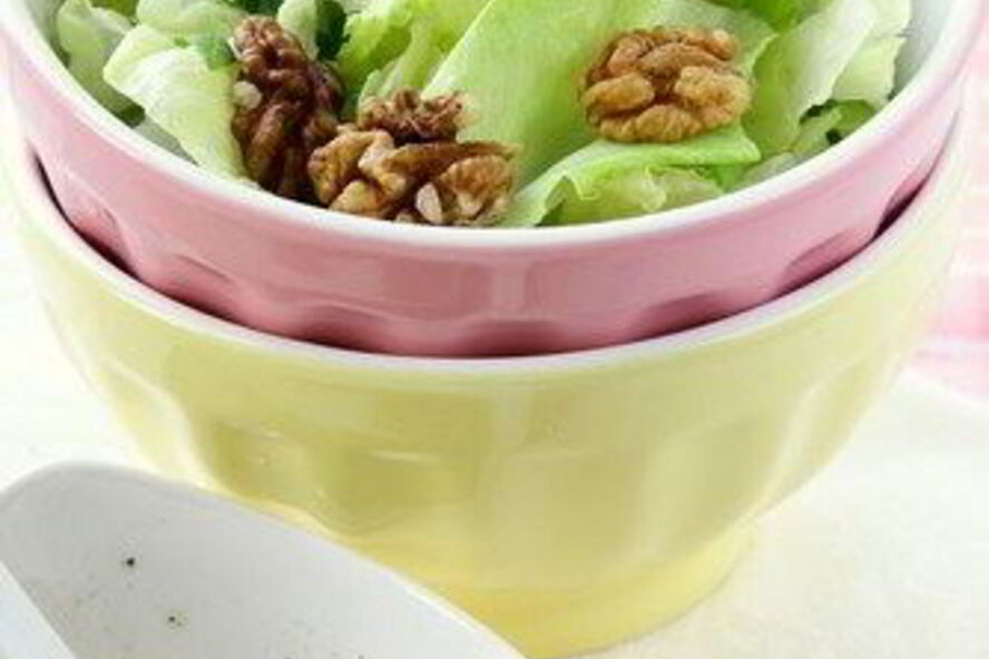 Рецепт салат с рукколой, грушей и грецкими орехами