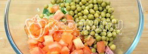 салат с сухариками праздничный. Шаг 2