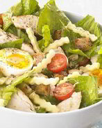 Салат Цезарь с легкой заправкой