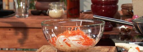 сом там пу — овощной салат с солеными крабами. Шаг 2